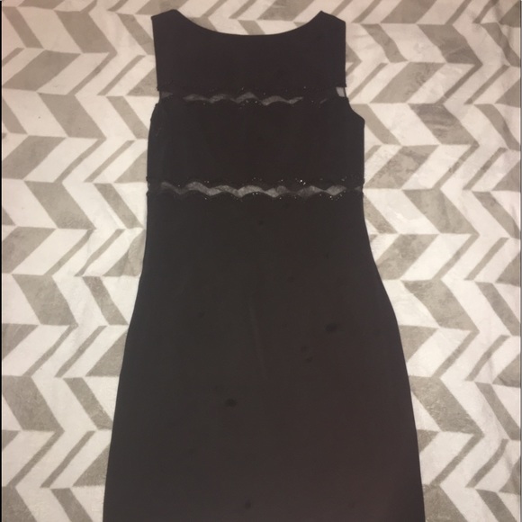 Cache Dress - Picture 2 of 3